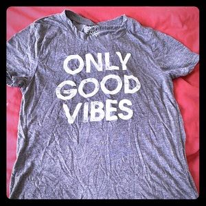 ONLY GOOD VIBES” women’s Size L T-shirt